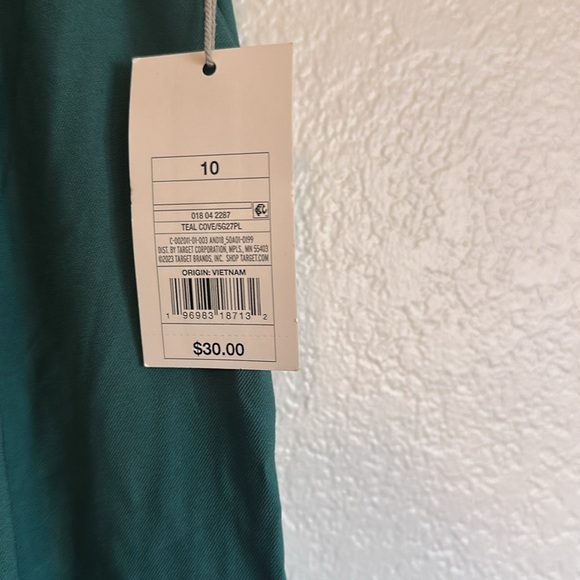 Women’s Green Cargo Dress Pants - Picture 5 of 5